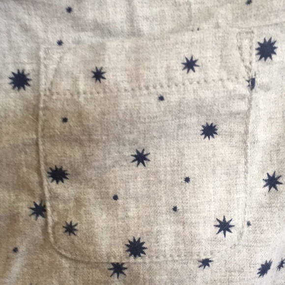 Lot of 3 girls 10/12 flannels - Picture 9 of 10